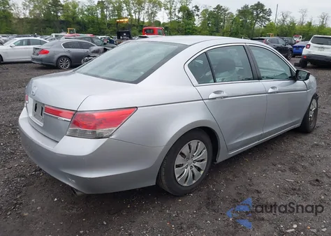 2011 Honda Accord 2.4 Lx z USA, uszkodzony, nr VIN 1HGCP2F38BA037222